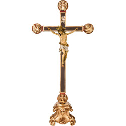 Corpus Pisa on pedestal with Evangelists