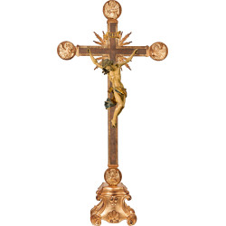 Cristo Barocco su croce con Evangelisti e raggi su piedistallo