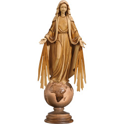 Immaculate Madonna on Globe | Bergland