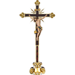 Cristo Barroco em cruz barroca com raios em pedestal