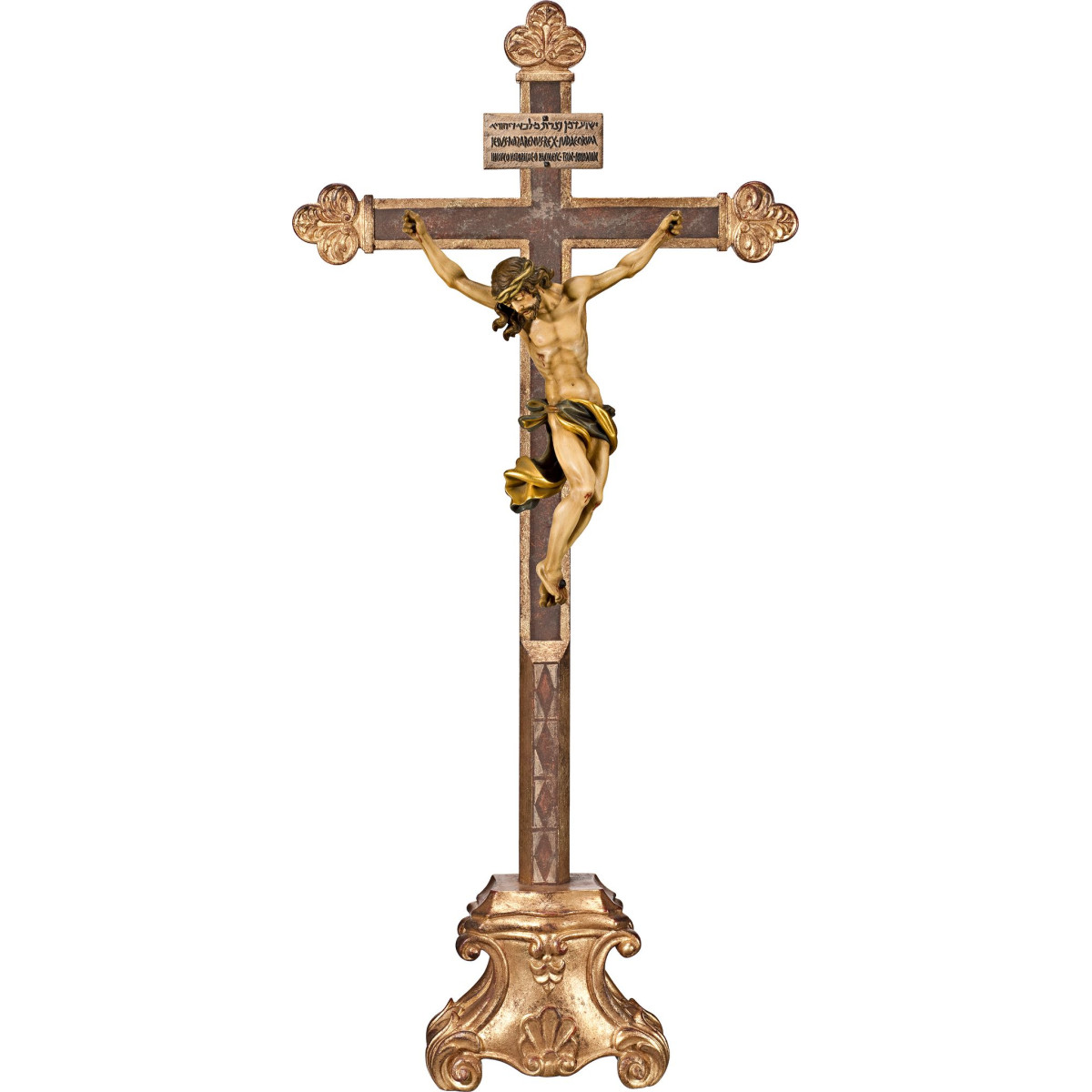 Cristo Barroco em cruz barroca em pedestal com Titulus Crucis em hebraico - latino - grego