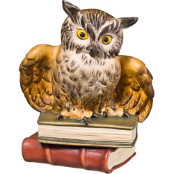 Gufo su libri in legno | Bergland